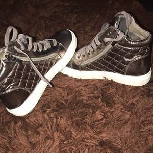 Women’s size 9 high top sneakers